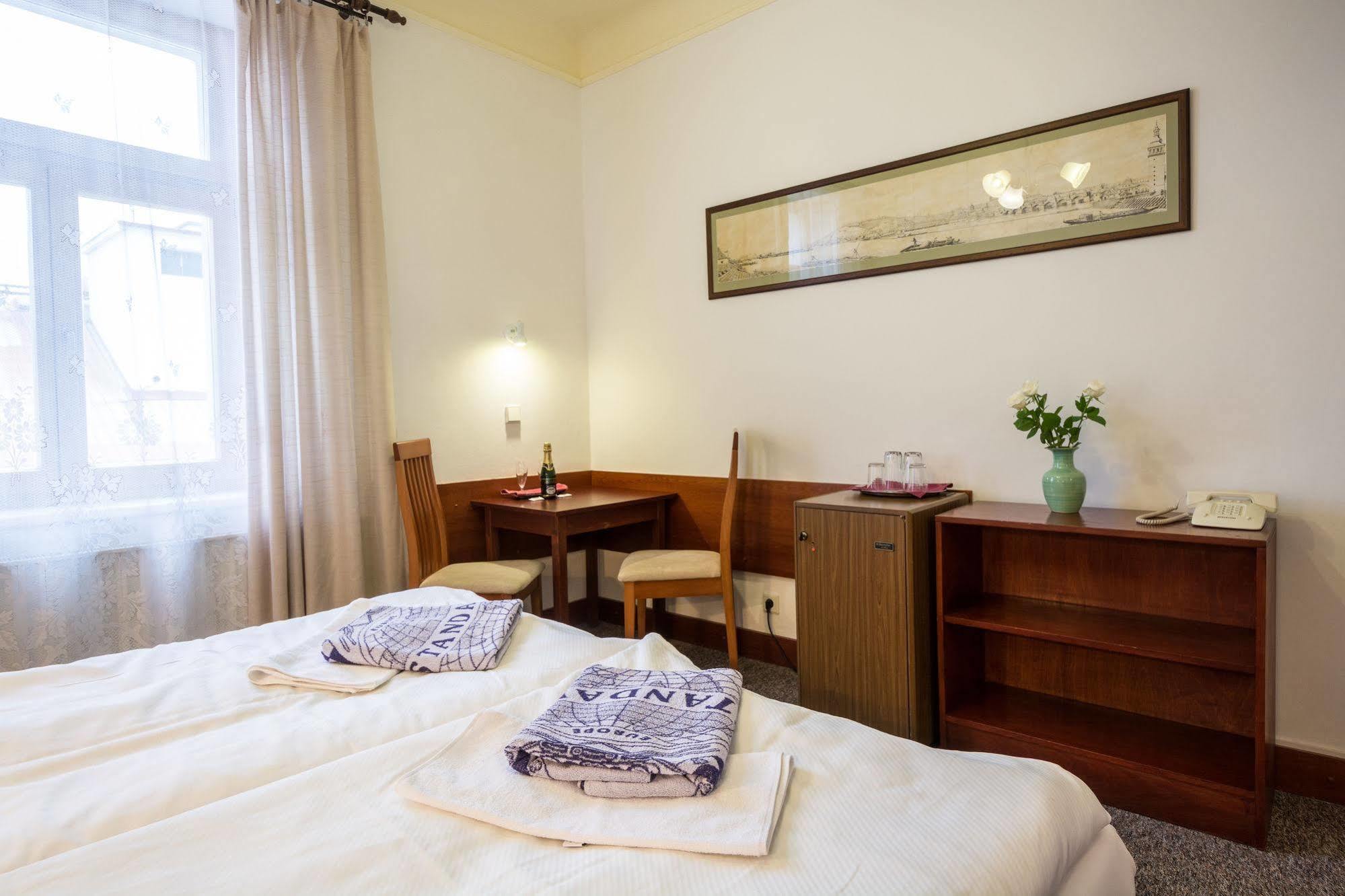 Hotel & Royal Standard 3*