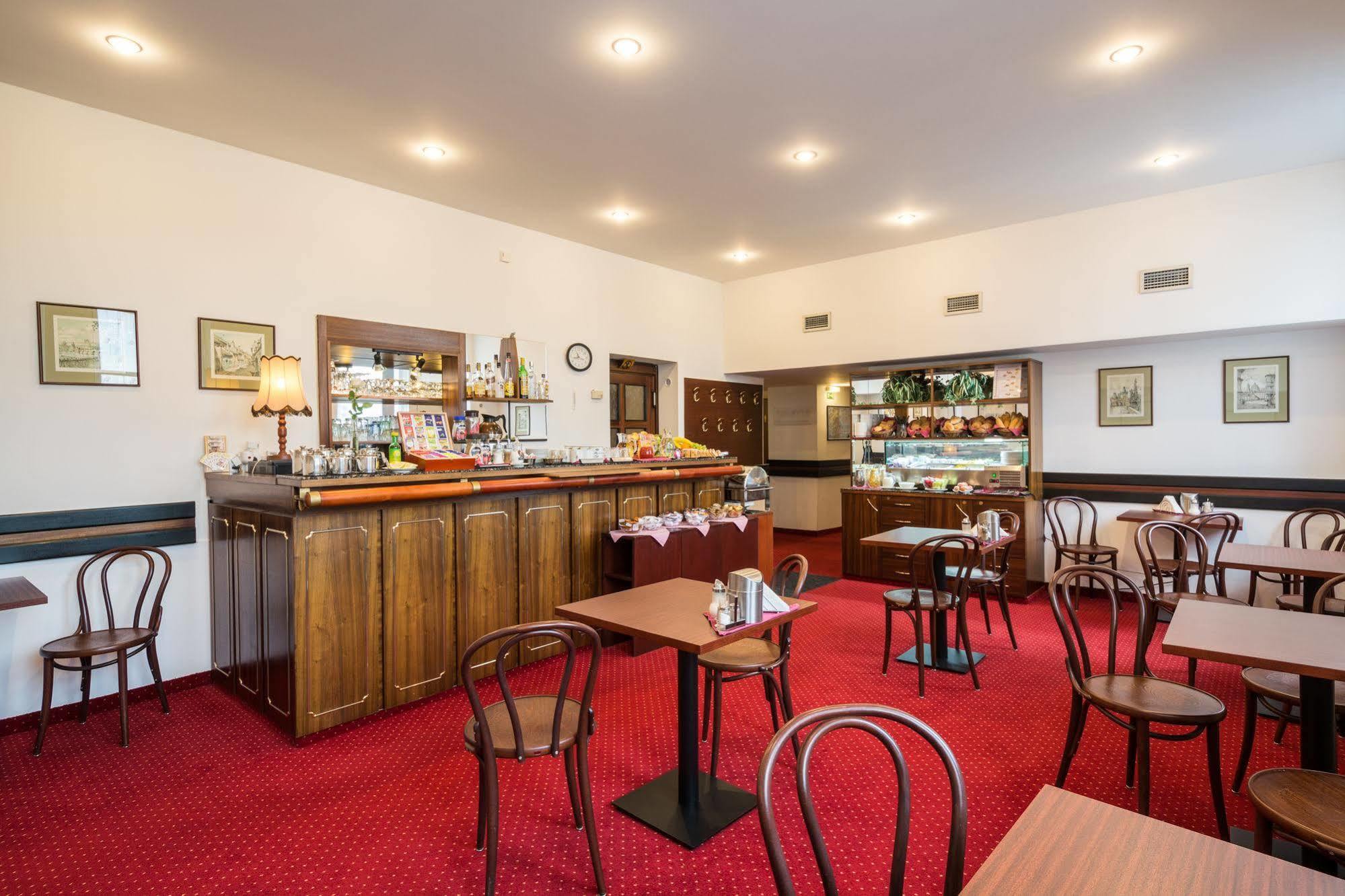 Hotell & Royal Standard