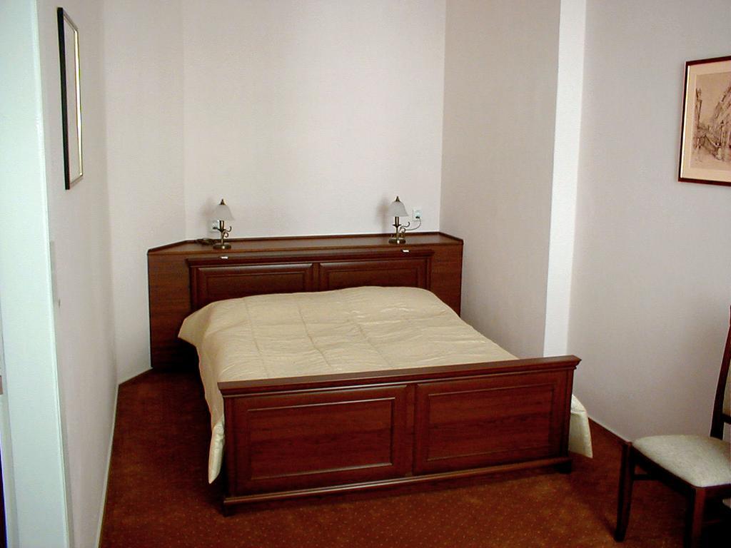 & Royal Standard Hotell Prag
