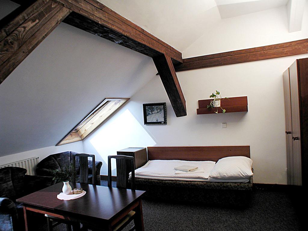 & Royal Standard Hotell